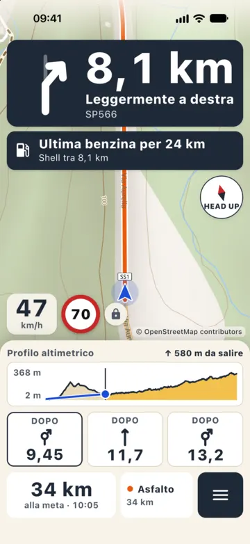 In guida sulla SP566, sotto la svolta «Leggermente a destra» tra 8,1 km: riquadro «Ultima benzina per 24 km · Shell tra 8,1 km», a 47 km/h col limite 70.
