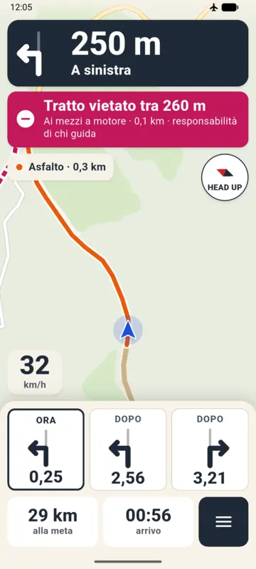 Avviso «Tratto vietato tra 260 m» ai mezzi a motore, 0,1 km, responsabilità di chi guida.