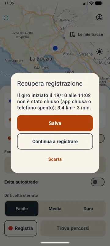 Finestra «Recupera registrazione»: giro del 19/10 non chiuso, 3,4 km, 3 min, con Salva, Continua a registrare, Scarta.