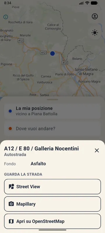 Vedi la strada su un'autostrada: nome, tipo, fondo asfalto e i collegamenti Street View, Mapillary e OpenStreetMap.